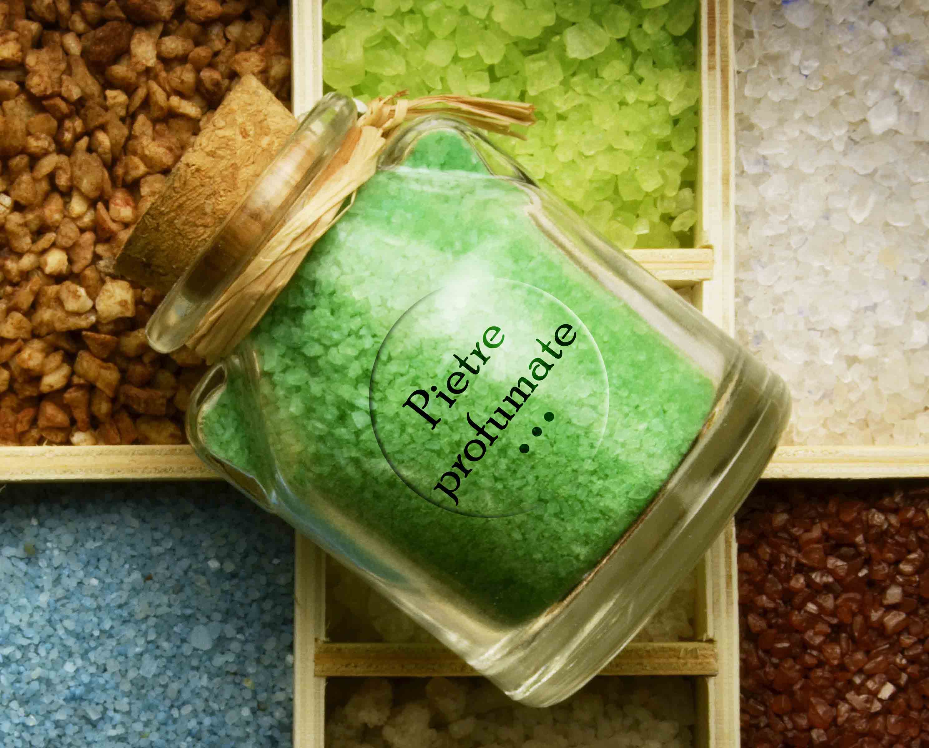 POLIESTERE RESISTENTE BIANCO E TRASPARENTE